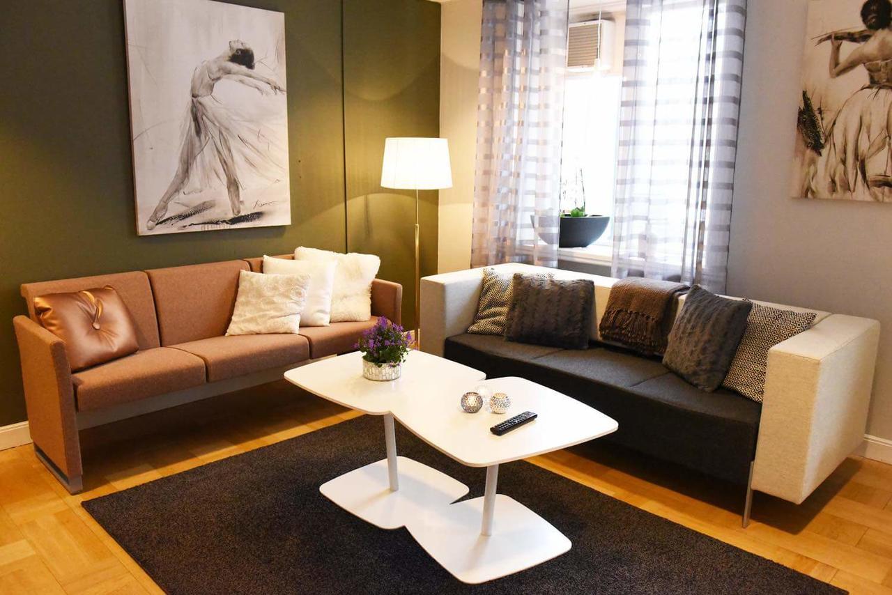 Vaesterhoejdsgarden Skovde Bagian luar foto